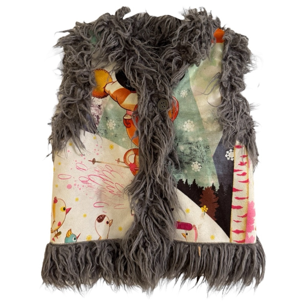 CUSTO Growing Anytime Good Kids Furry Vest Size 10!